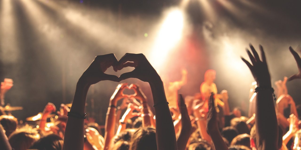 Festival im Sommer: Alles, was du brauchst!