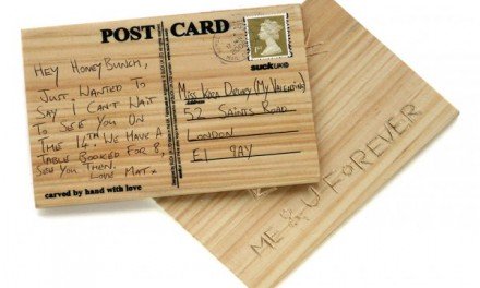 Postkarte aus Holz