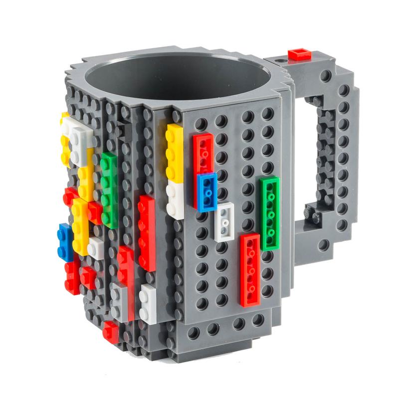 Tasse mit Bausteinen